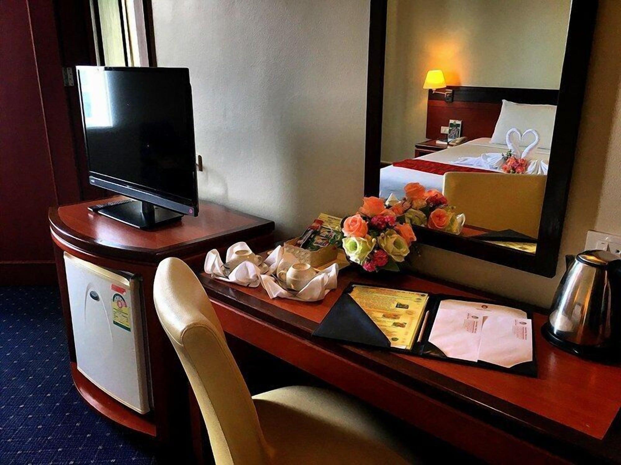 Hatyai Golden Crown Hotel Hat Yai Dış mekan fotoğraf