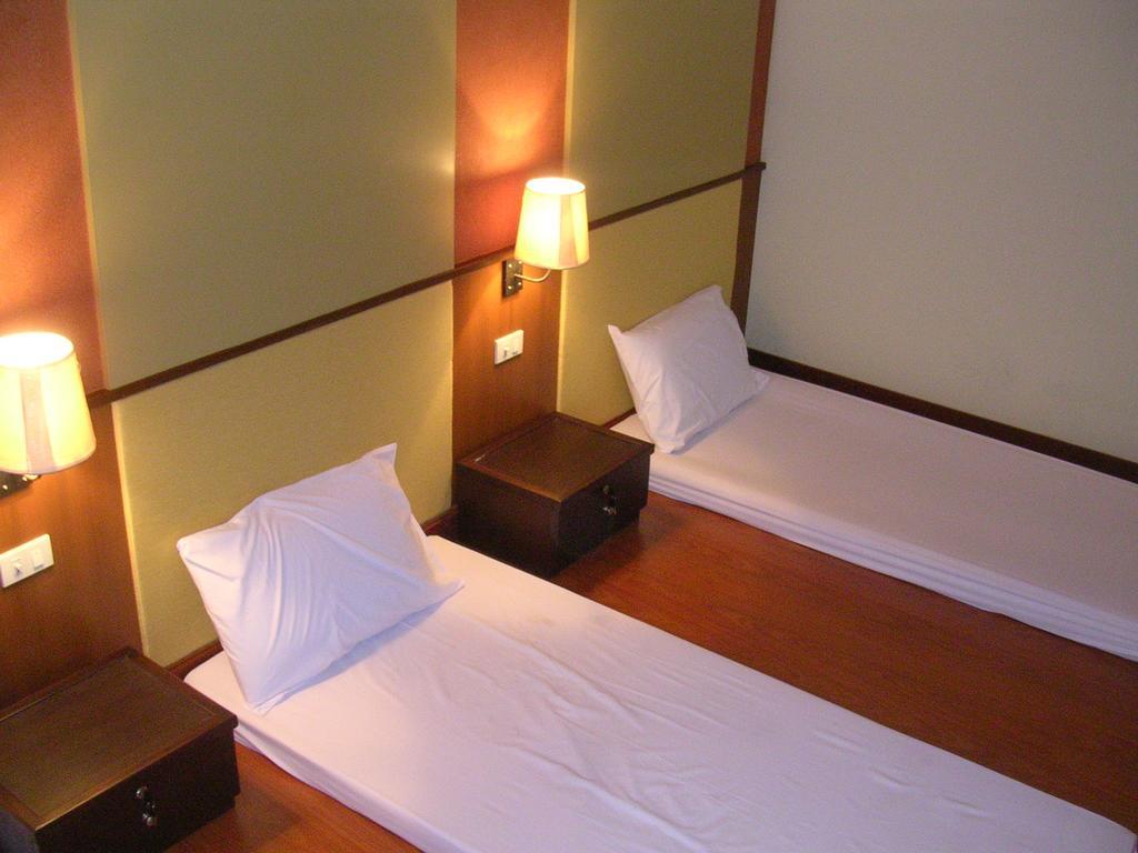 Hatyai Golden Crown Hotel Hat Yai Dış mekan fotoğraf