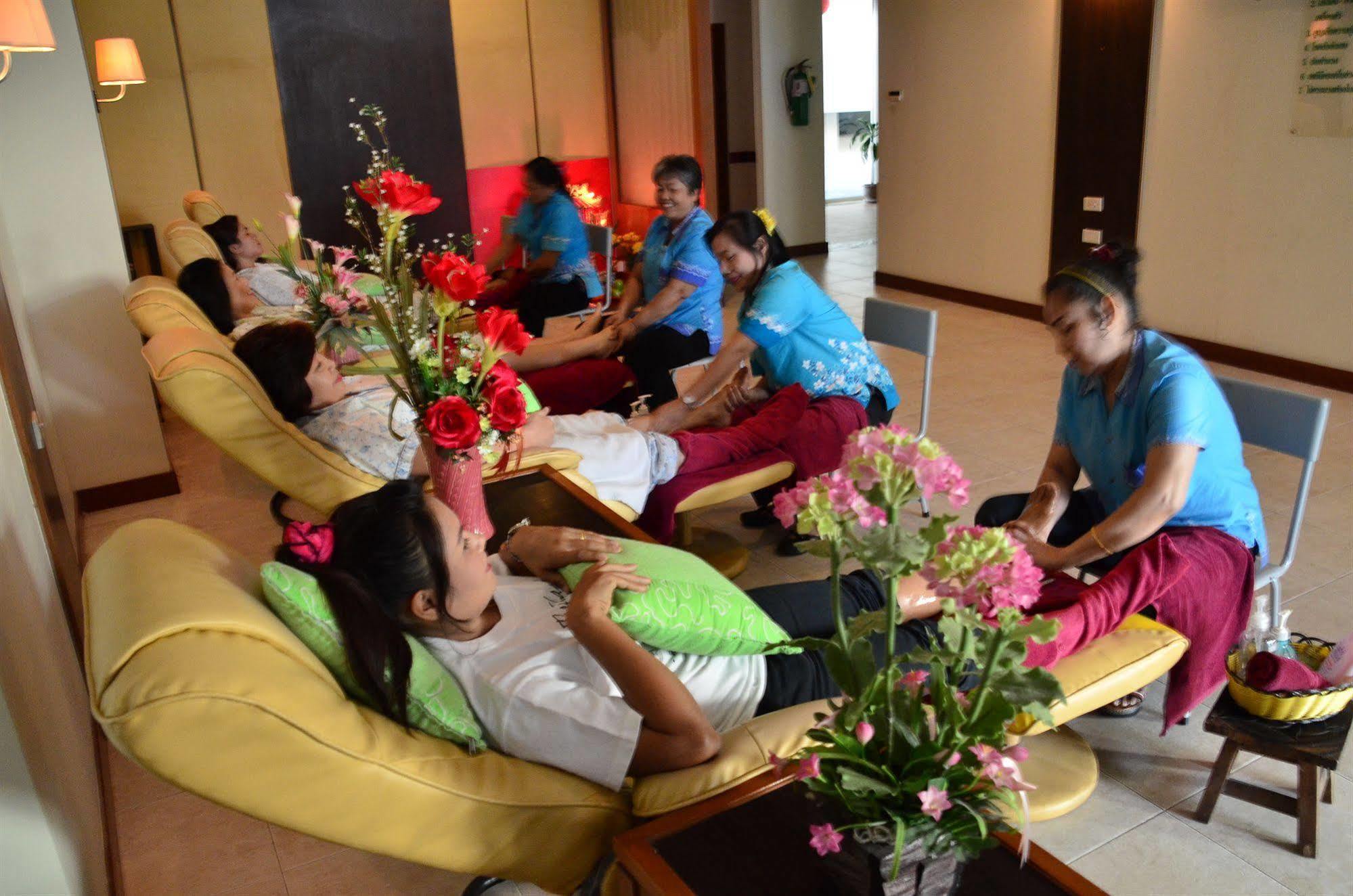 Hatyai Golden Crown Hotel Hat Yai Dış mekan fotoğraf